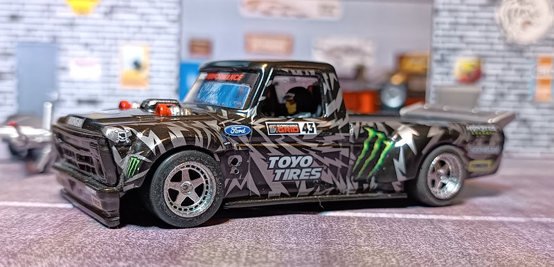 20261001_Hoonietruck_1.jpg